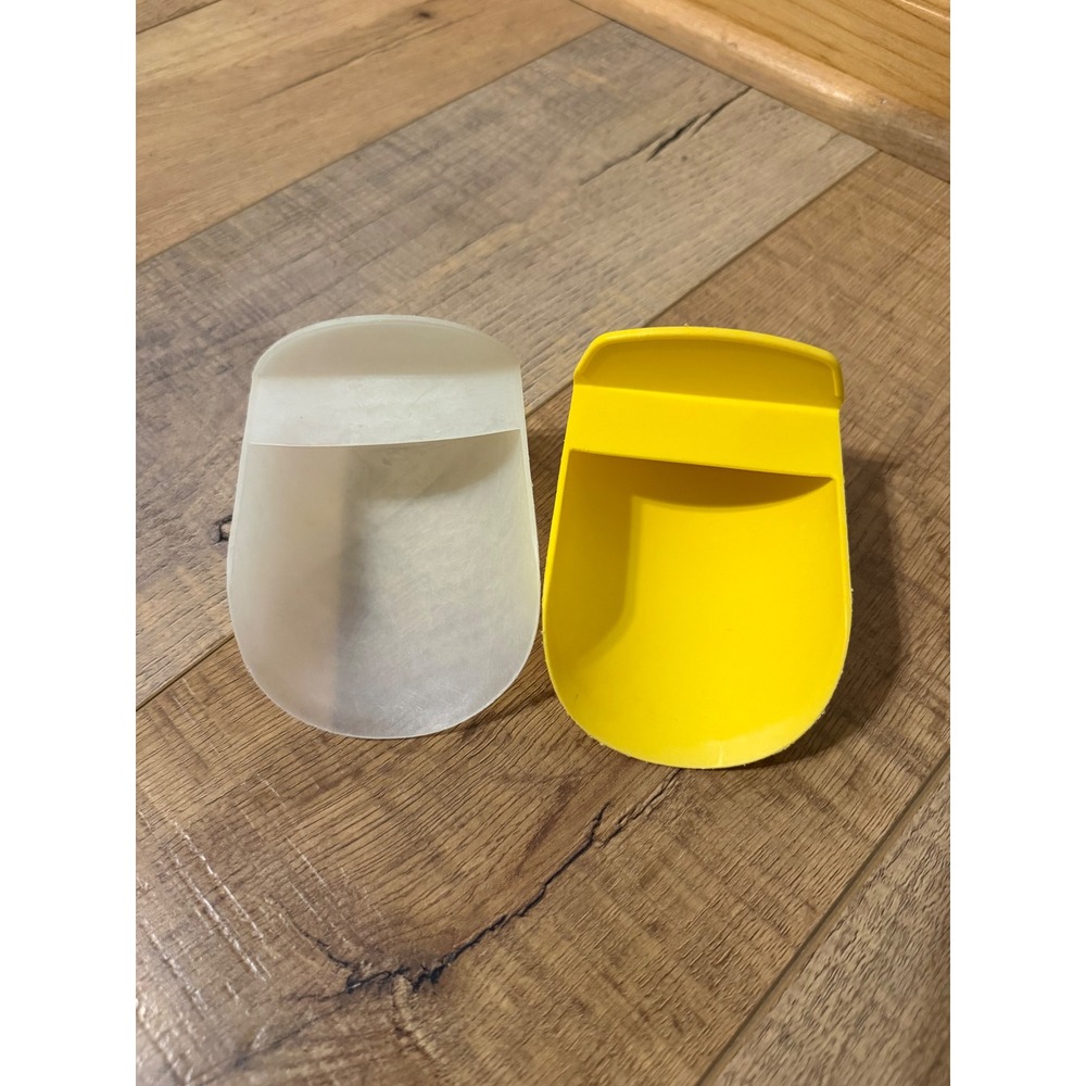 Tupperware 292-17 Rocker Scoops Yellow & Sheer Vintage Kitchen Set of 2